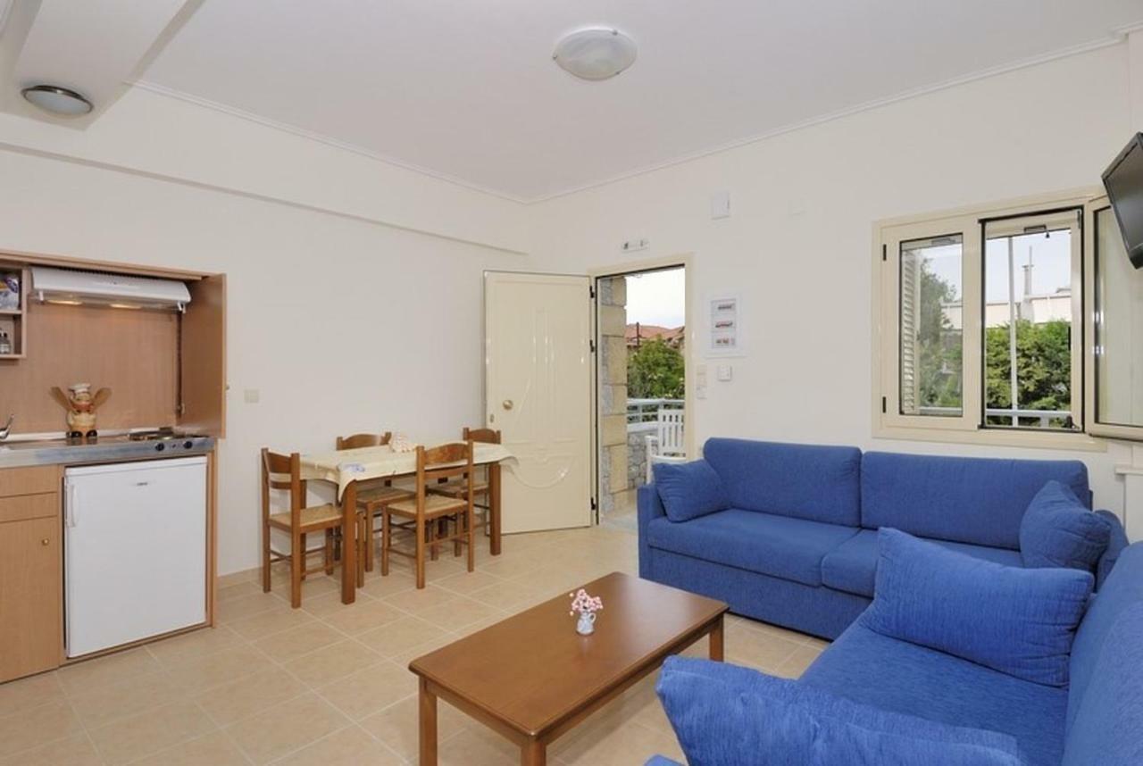 Manoleas Villas - Apartment 2 Stoúpa Exterior photo