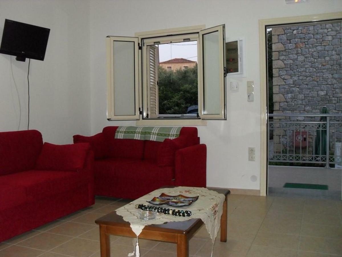 Manoleas Villas - Apartment 2 Stoúpa Exterior photo